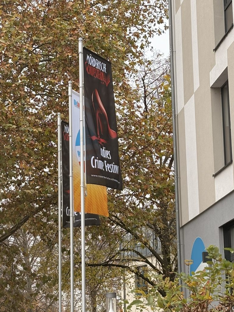 Flagge Mörderische scwestern - Ladies Crime Festival